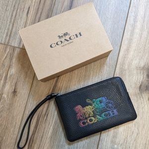 Coach Corner Zip Wristlet With Horse And Carriage